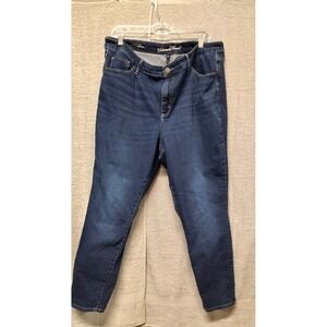 Universal Thread Womens 18W Skinny Jeans Dark Wash Denim Stretch Indigo Pants